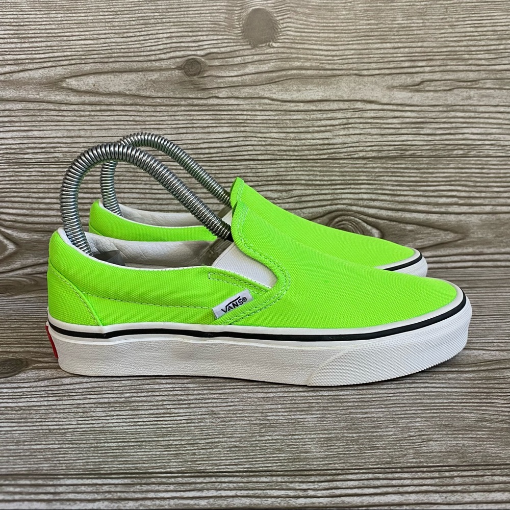 Vans Womens Classic Slip-On Neon Green Skate Shoes  Size 5.5  NEW